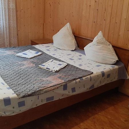Zolotaya Buhta 10 Hotel Pizunda Esterno foto