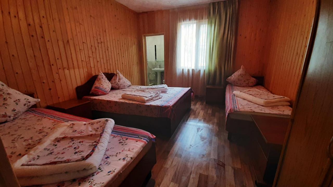 Zolotaya Buhta 10 Hotel Pizunda Esterno foto