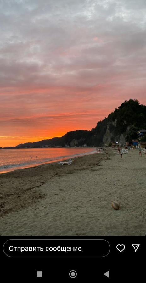 Zolotaya Buhta 10 Hotel Pizunda Esterno foto